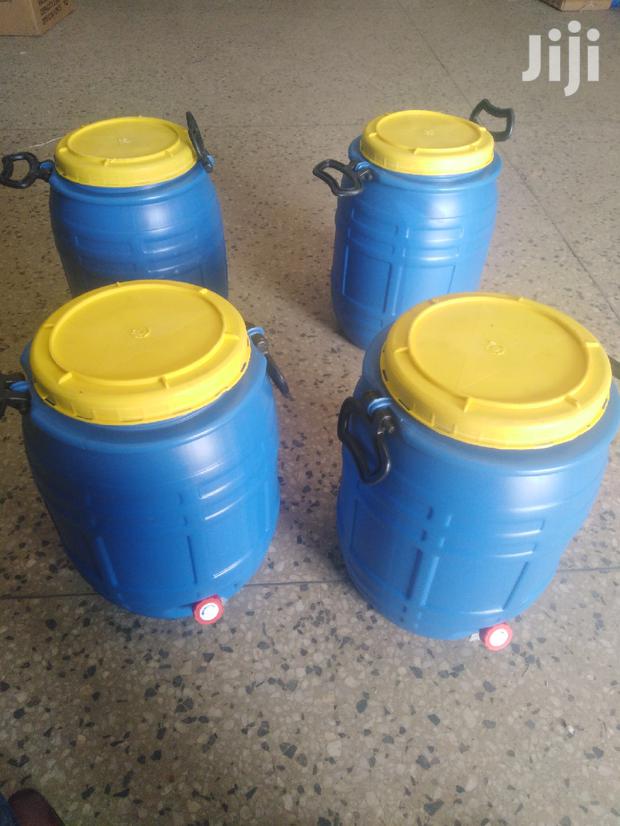 Hand Washing Tanks With Taps-various Sizes