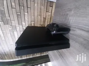 Charcoal Black Ps4 Machine