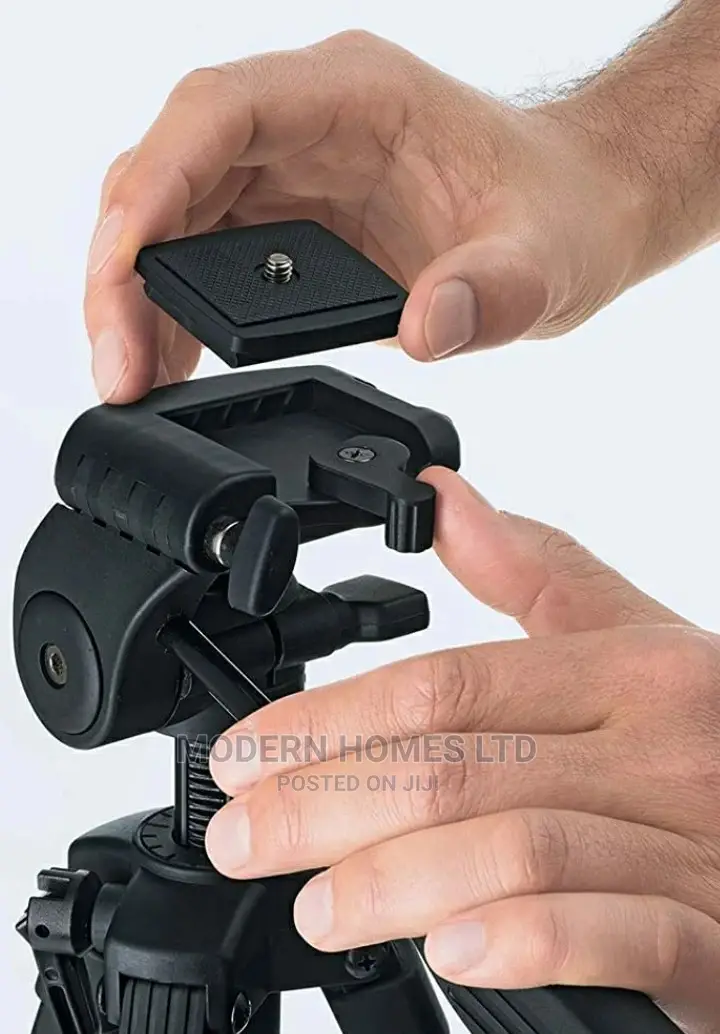 Bosch BT150 Compact Extendable Tripod With Adjustable Legs