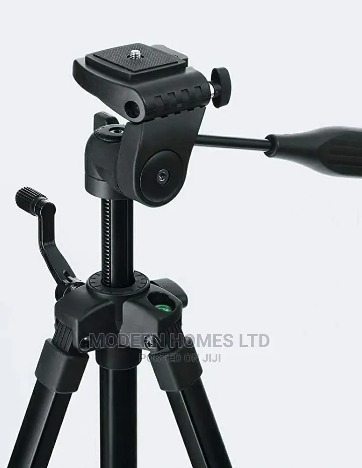Bosch BT150 Compact Extendable Tripod With Adjustable Legs