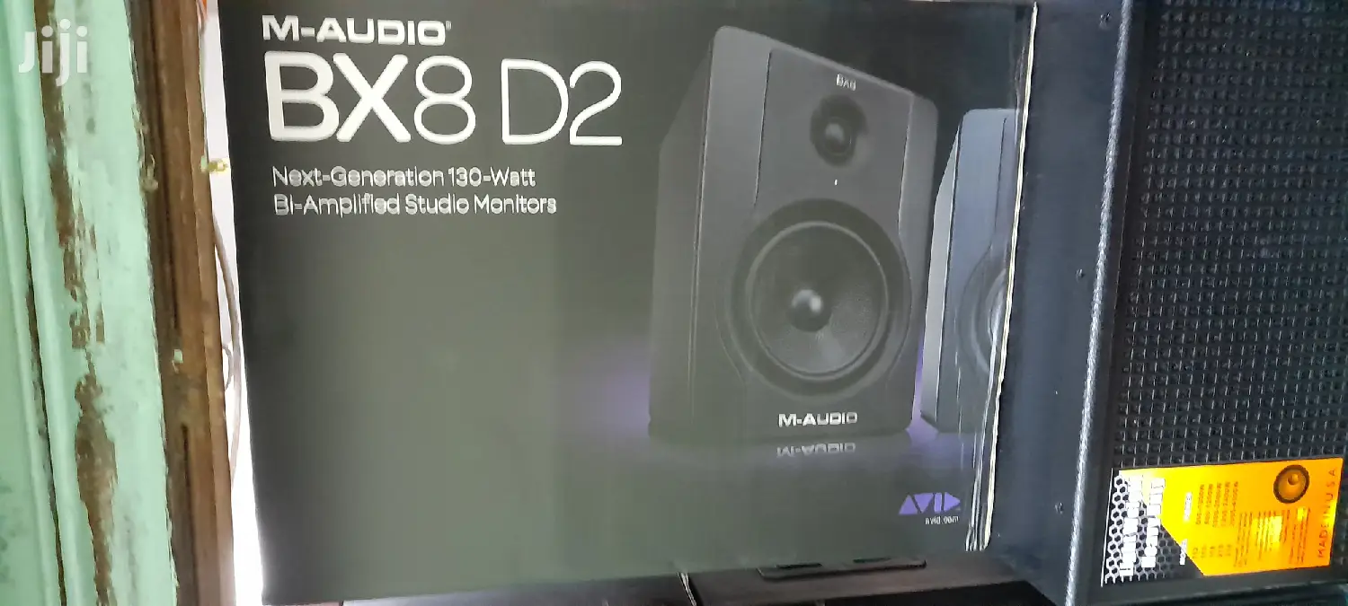 Bx8"-D2 M-Audio Bi-Amplifier Studio Monitor Speakers