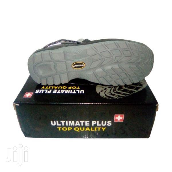 Ultimate Plus EN2011 Safety Boots - thumbnail 2