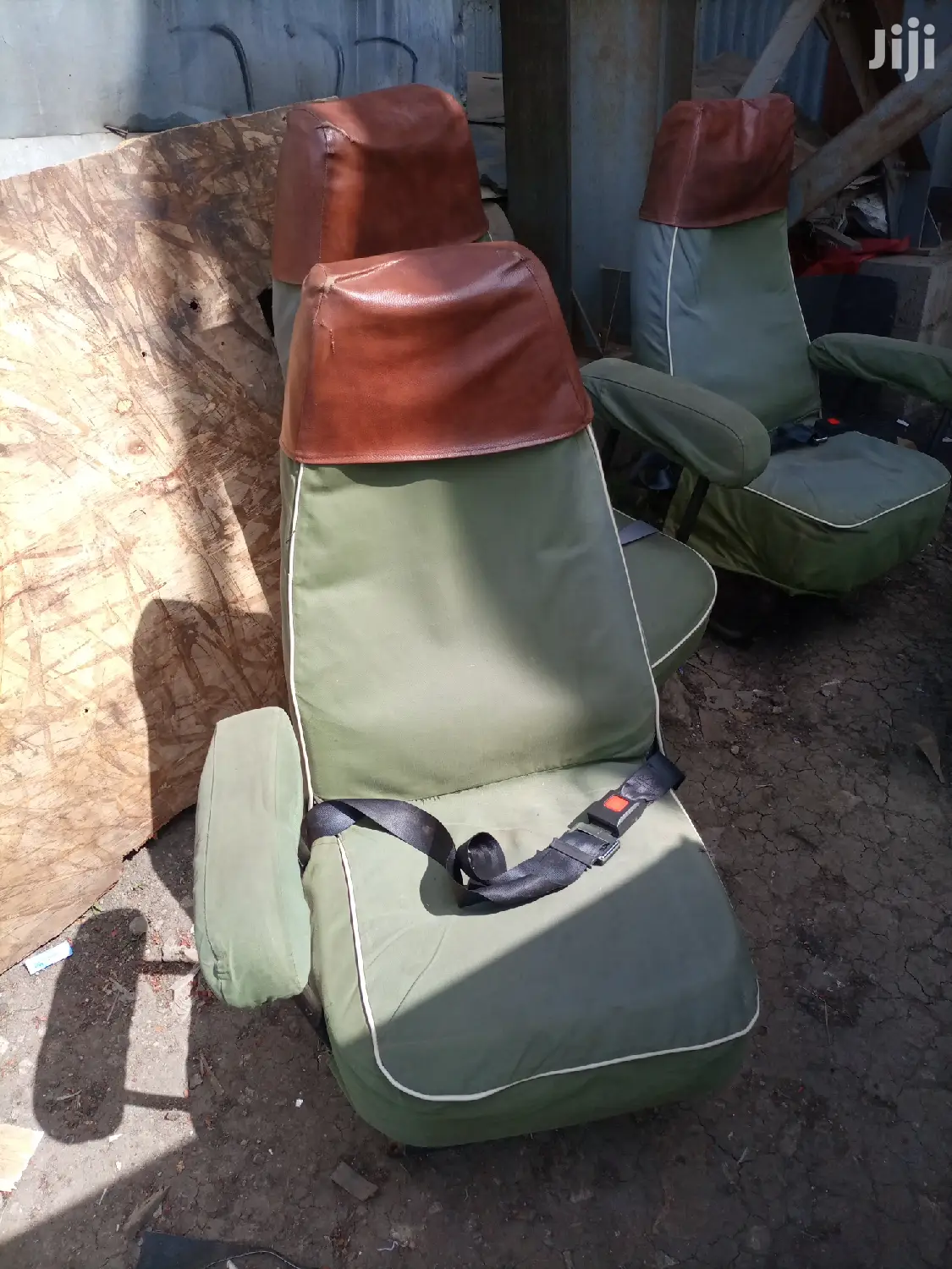 Tour Van Seats Used but Still Clean Plus Seatbelts Free