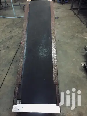 EX-UK Conveyor Belt System