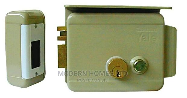 Yale Electric Rim Lock Plus Transformer - thumbnail 3