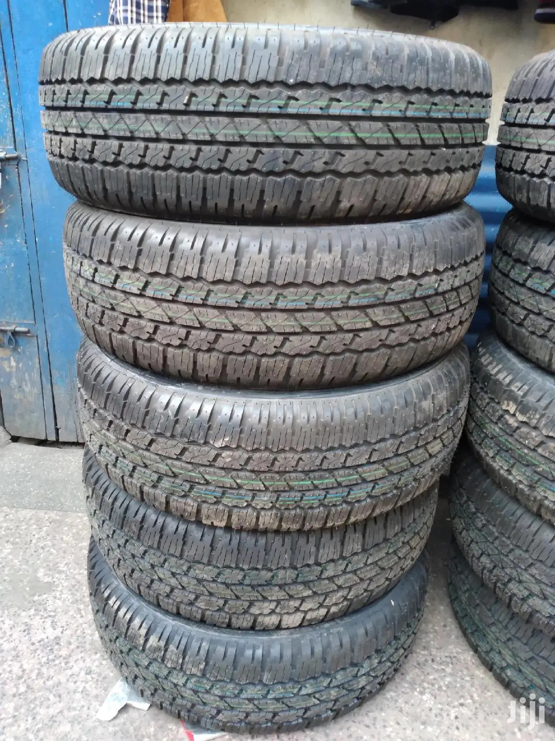 Bridgestone Tires Sizes 265/65r17 a/T Made in South Africa.