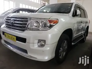 Toyota Land Cruiser Prado 2014 White