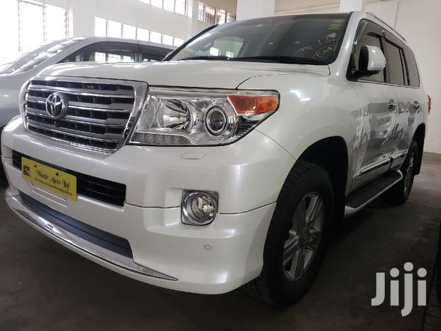 Toyota Land Cruiser Prado 2014 White - thumbnail 2