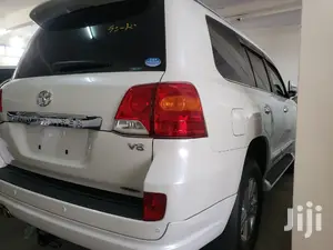 Toyota Land Cruiser Prado 2014 White