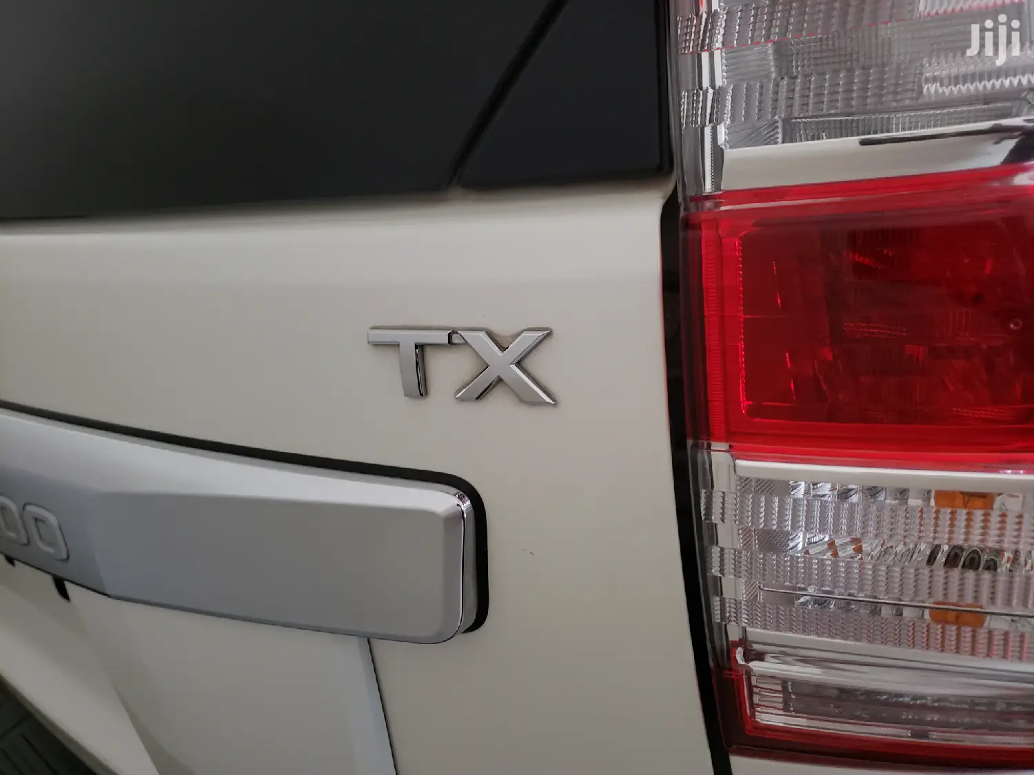 Toyota Land Cruiser Prado 2016 White