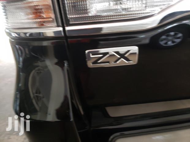Toyota Land Cruiser Prado 2017 Black - thumbnail 6
