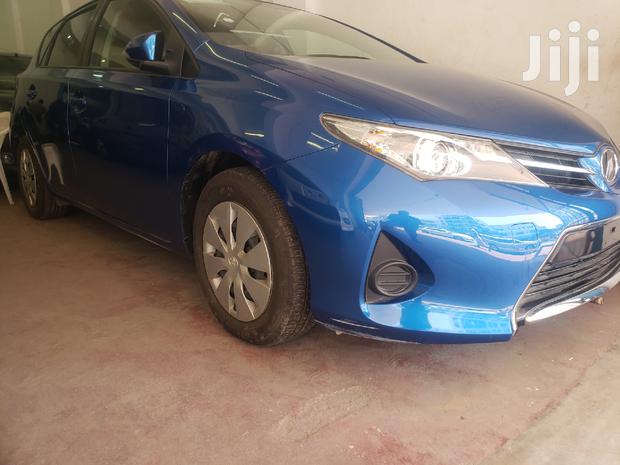 Toyota Auris 2014 Blue