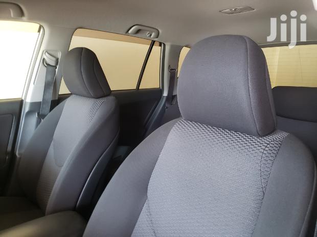 Toyota RAV4 2013 Silver - thumbnail 8