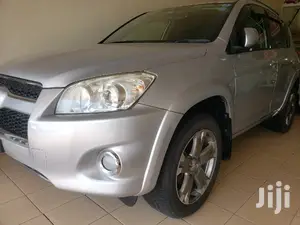 Toyota RAV4 2013 Silver
