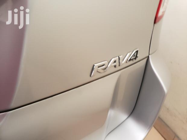 Toyota RAV4 2013 Silver - thumbnail 4