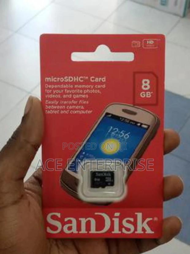 8gb Sandisk Memory Card. - main view