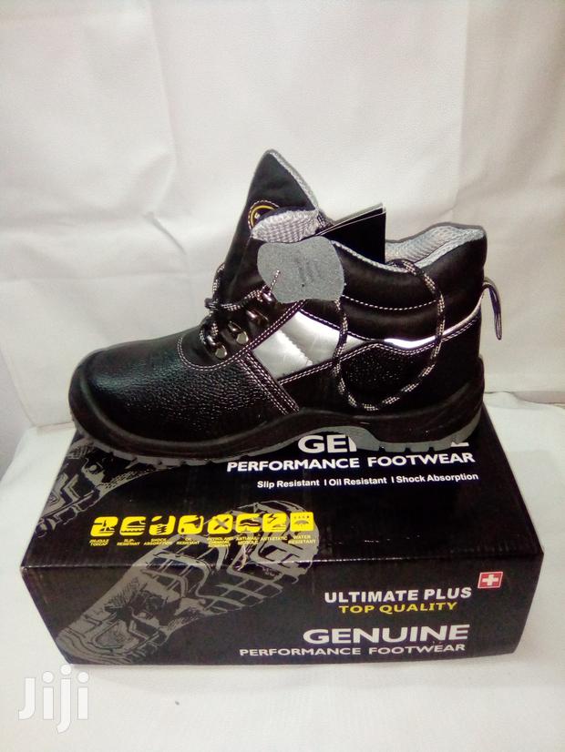 Ultimate Plus Safety Boot - main view