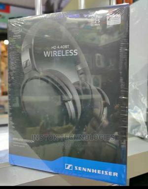 Sennheiser HD 4.40 Around Ear Bluetooth Wireless Headphones - thumbnail 2