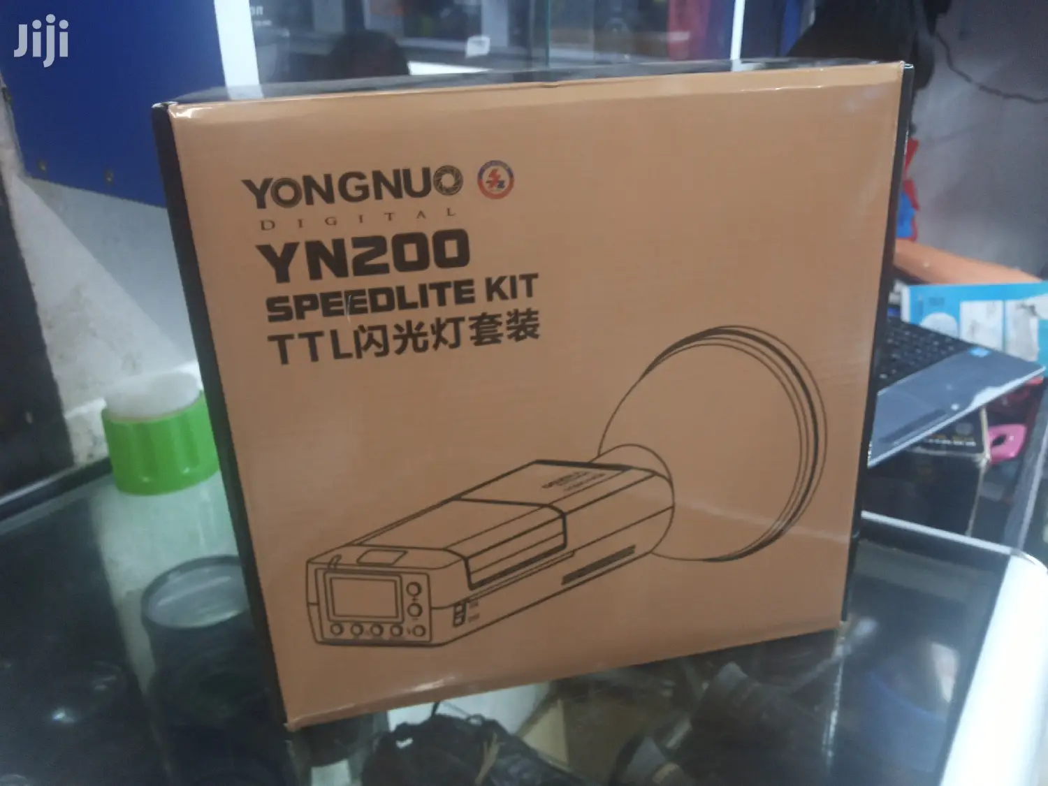 Superior Yongnuo Yn200 Strobe Light