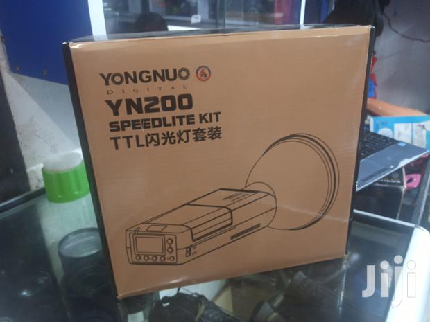 Superior Yongnuo Yn200 Strobe Light - thumbnail 3