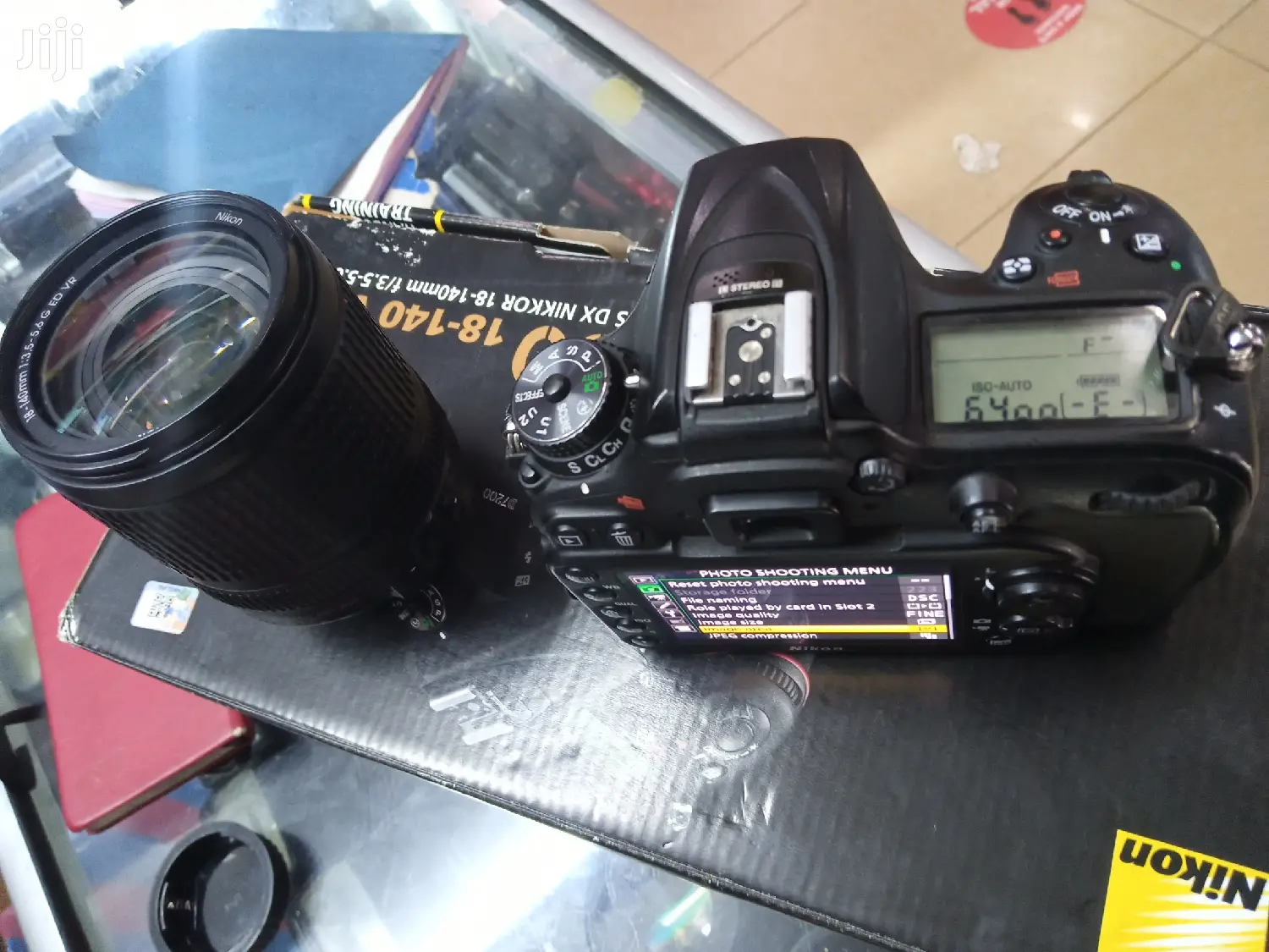 Nikon D7200 With 18-140mm.Free 64GB