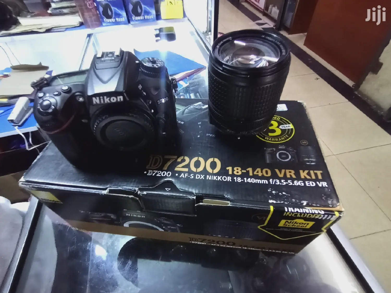 Nikon D7200 With 18-140mm.Free 64GB