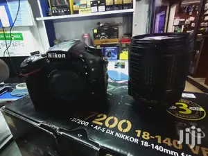 Nikon D7200 With 18-140mm.Free 64GB
