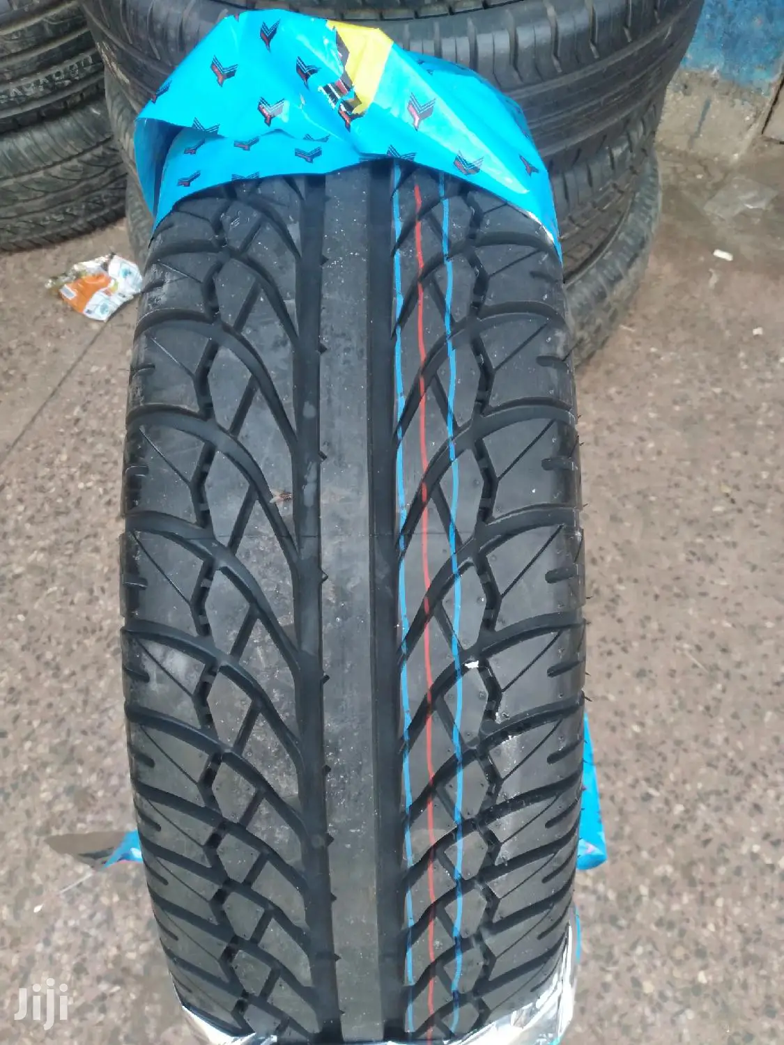 Zephyr Tires Made in India Sizes 205/65r15.