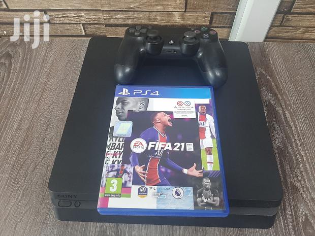 Black Slim Ps4 With FIFA 21 - main view