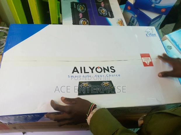 Ailyons 2 Burner Glasstop Gas Cooker.