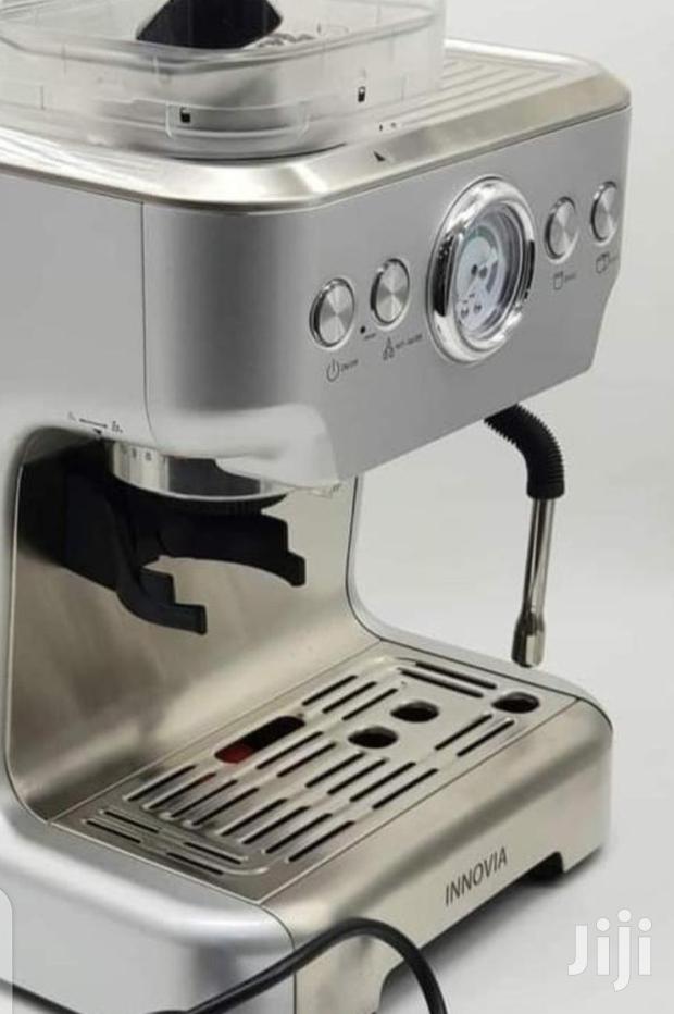 Standard Coffee Machine - main view