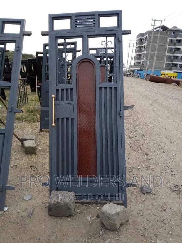 Strong Metallic Maindoor - thumbnail 2