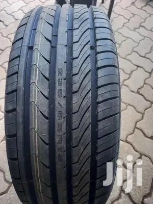 Brand New Tyre Size 235/55r/18 for Sale at Ksh 11,000