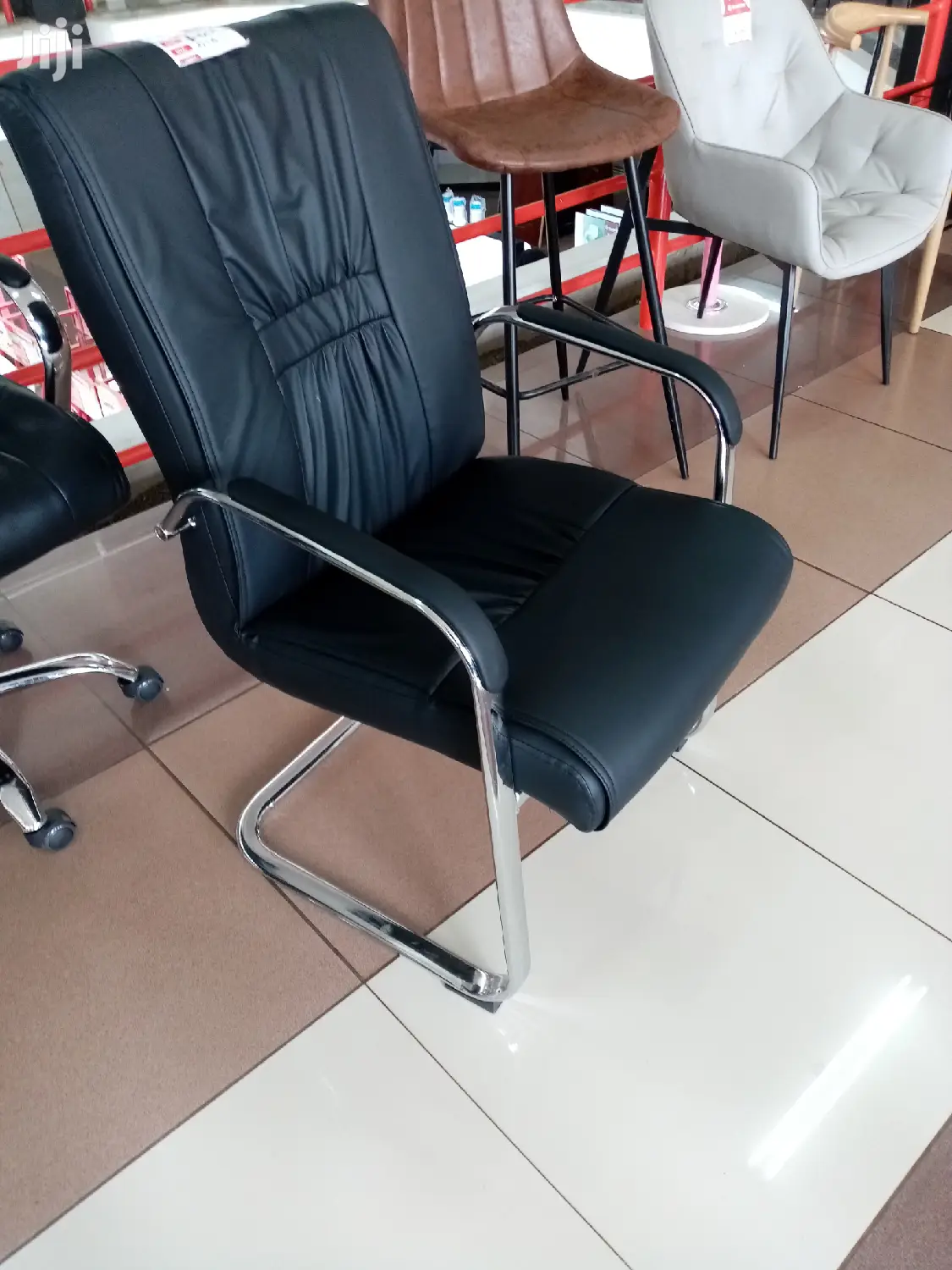 Elegant Waiting Seat
