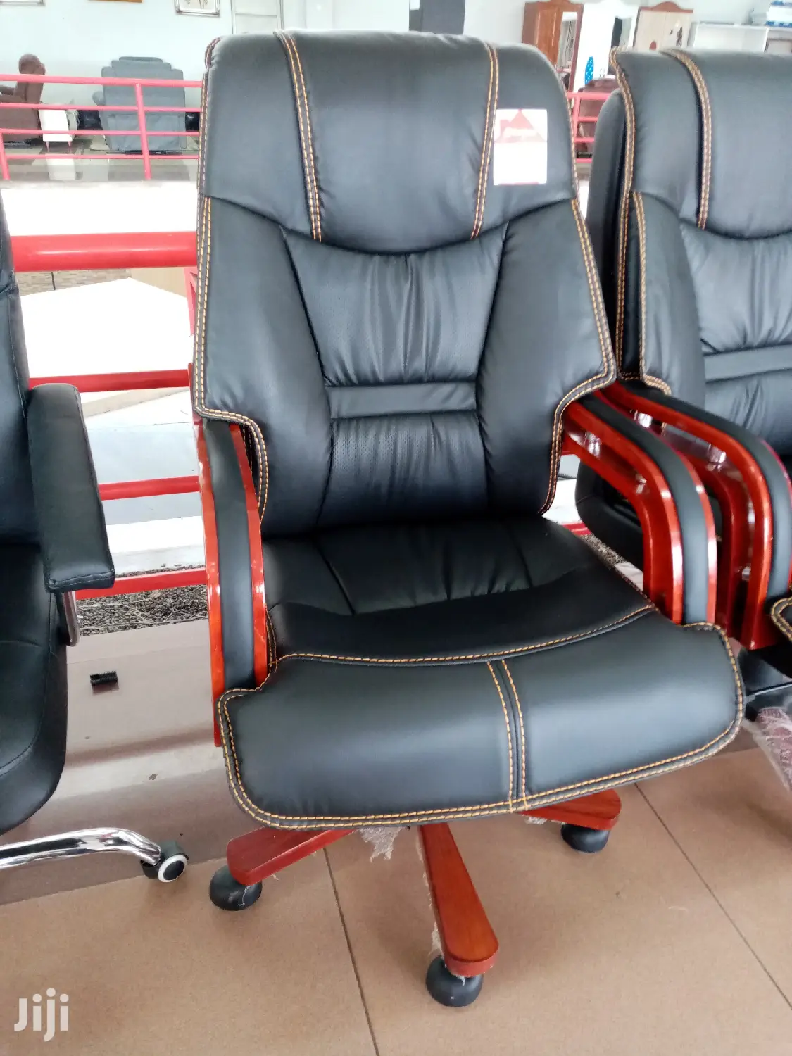 Executive Office Seat