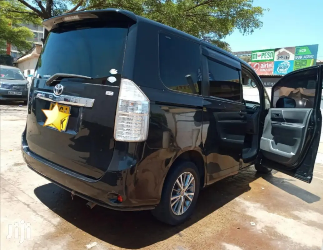 Toyota Noah /Voxxy Available for Car Hire /Car Rental
