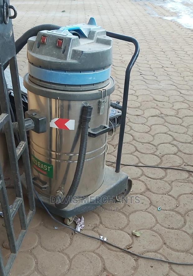 Premier 100 Litres Vacuum Cleaner - main view