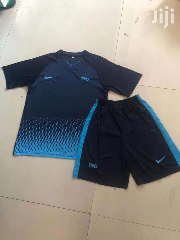 Football Uniforms - thumbnail 3