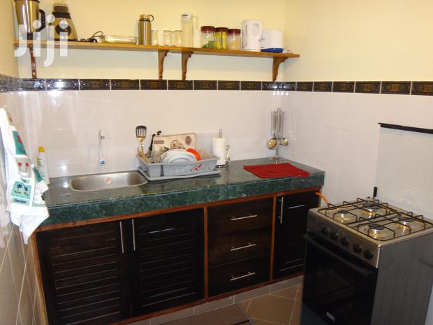 Furnished Studio - thumbnail 7