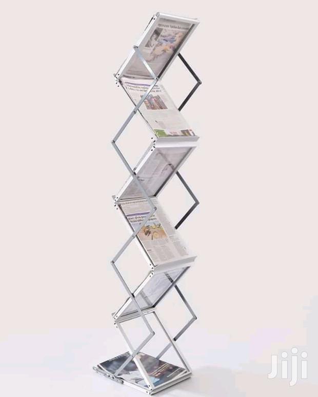 Bronchure Holder