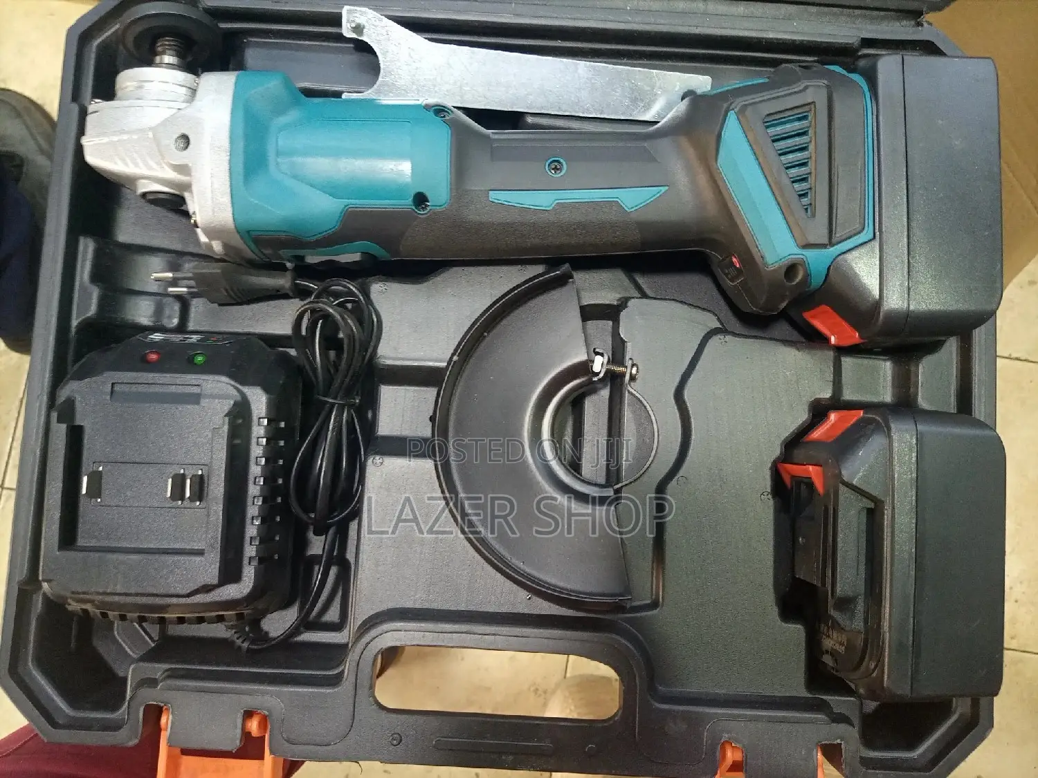 Cordless Makita Grinders