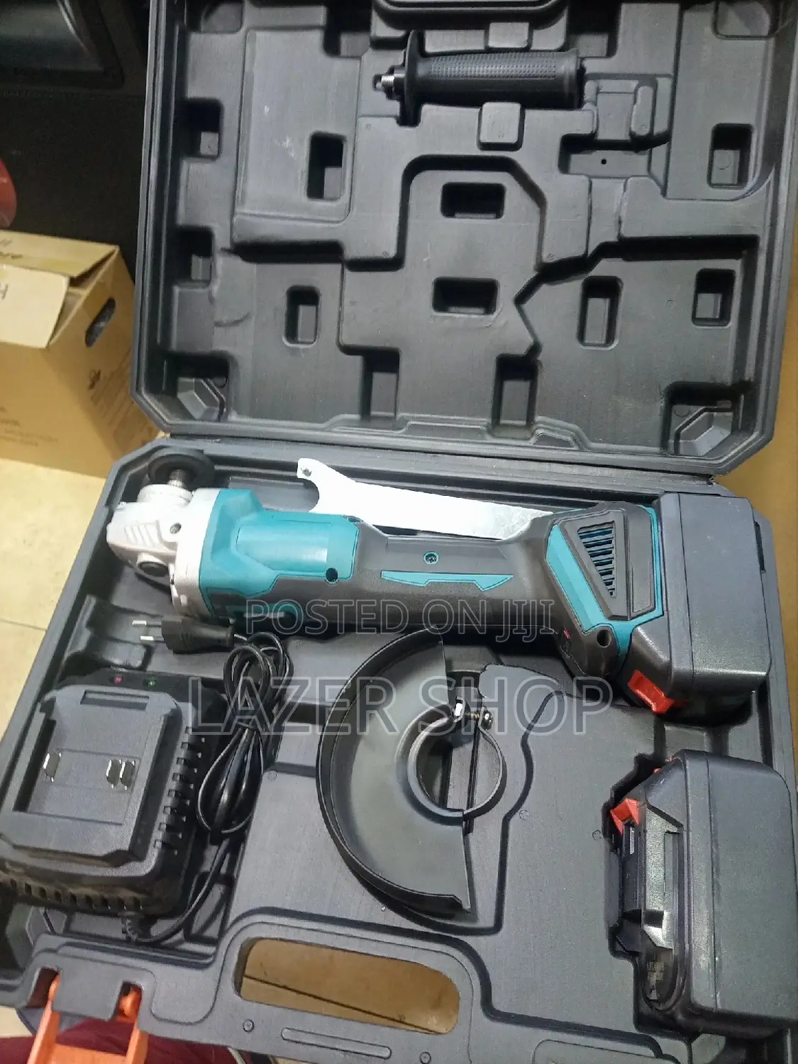 Cordless Makita Grinders