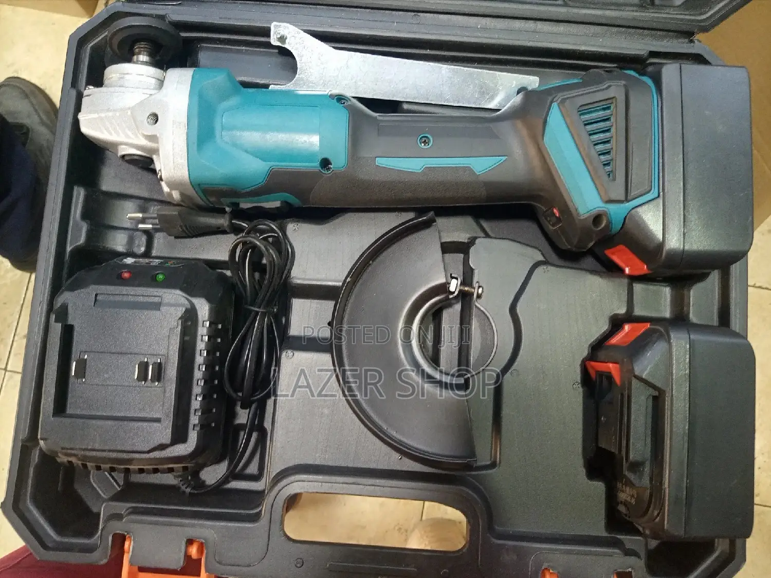 Cordless Makita Grinders