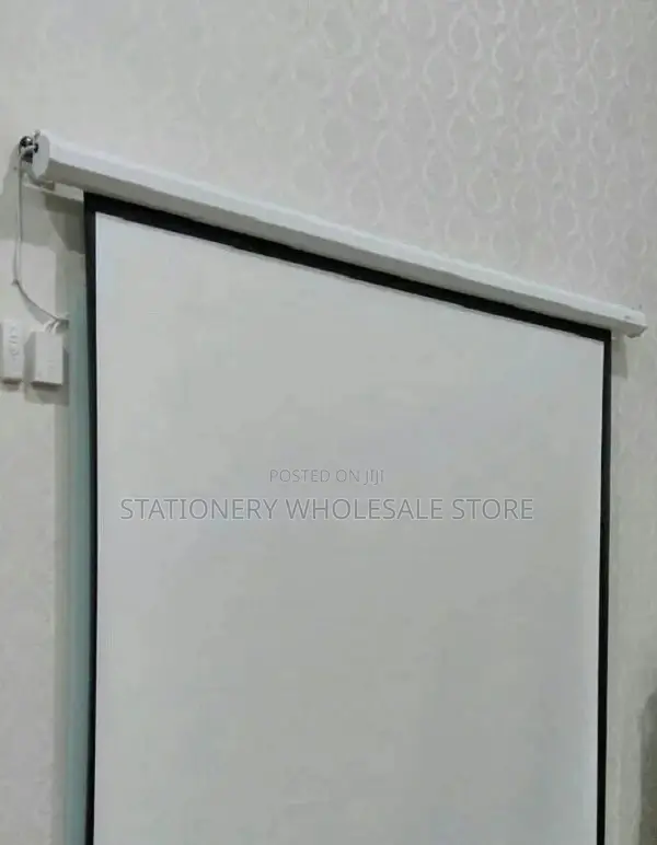 Manual Pull Down Projection Screen