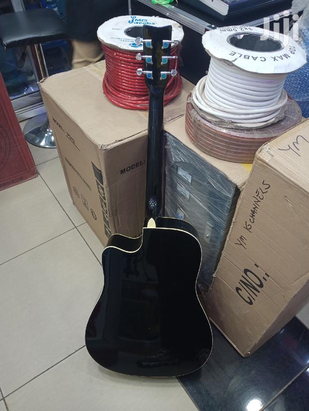 Yamaha Acoustic Guitar - thumbnail 2