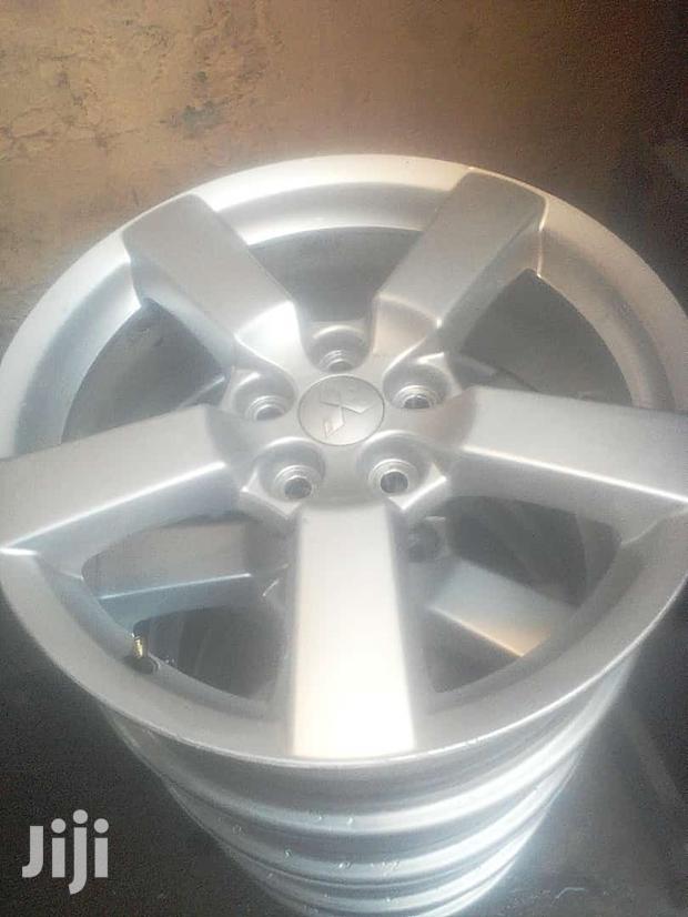 Original Rims Set Size 18 Inch for Mitsubishi Outlander.