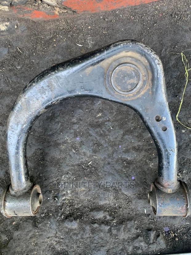 Toyota Vigo 4WD Upper Arm 5K - main view