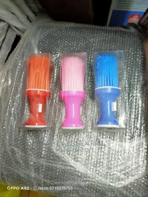 Powder Brushes