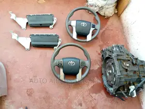 Landcluser Prado 150 Stearings and Knee AIRBAGS