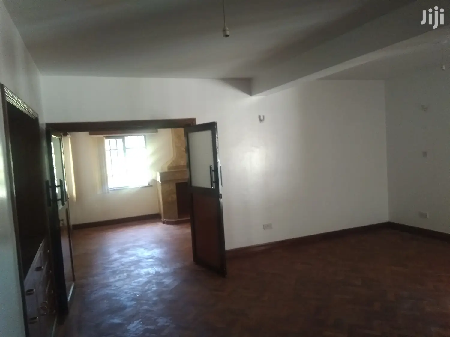 6bedroomed Mansion, 2bedrom Guest Dsq TO LET